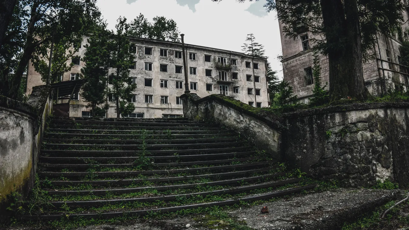 Riasztó benyomást kelt az egykori támaszpont