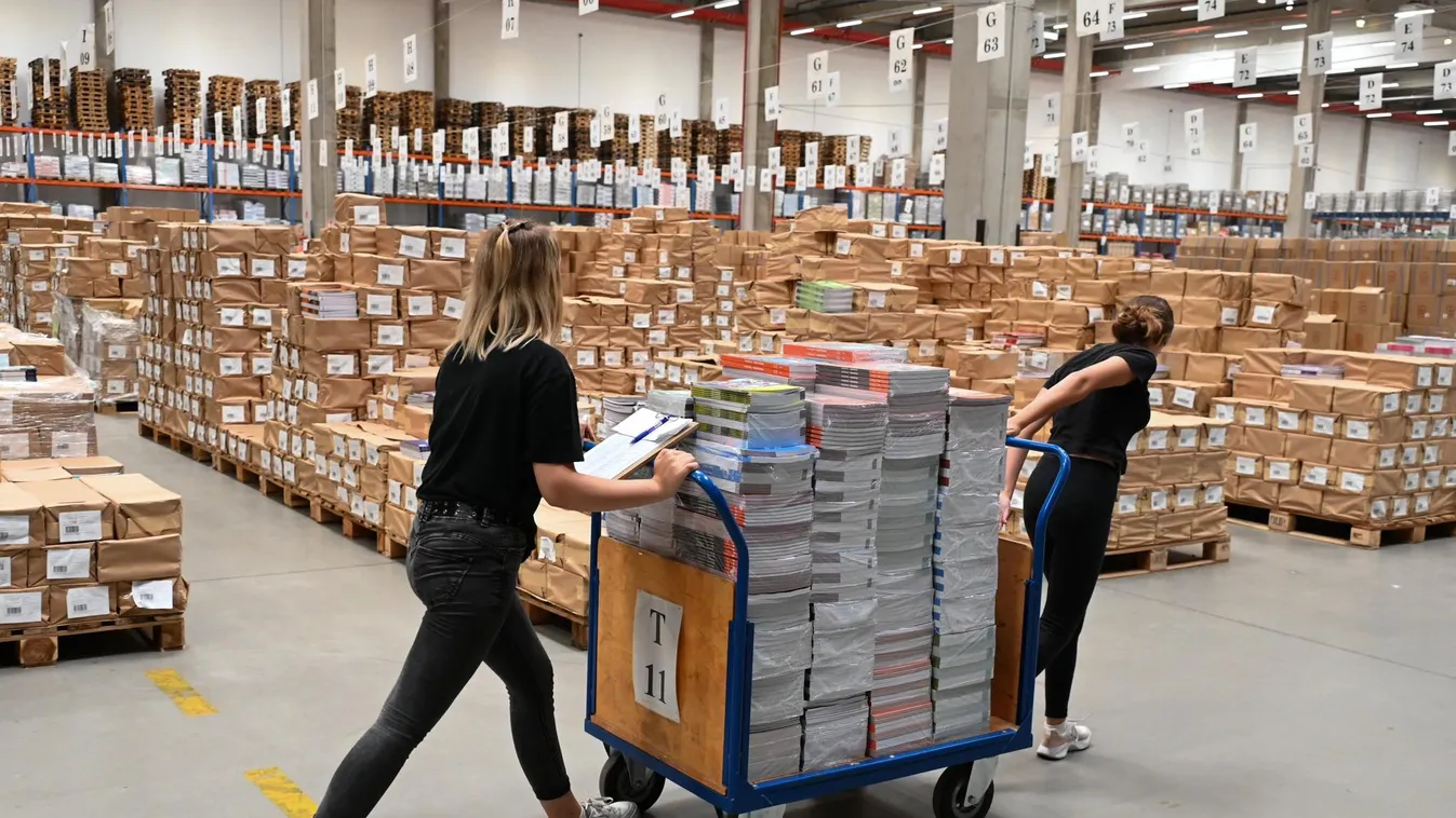 Alapítványok sora segíti a gyerekek iskolakezdését