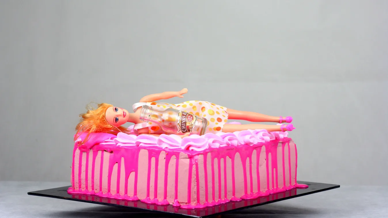 Kőbányai tortáslány: Elkészült a magyar Barbie-torta, ilyet még nem láttál
