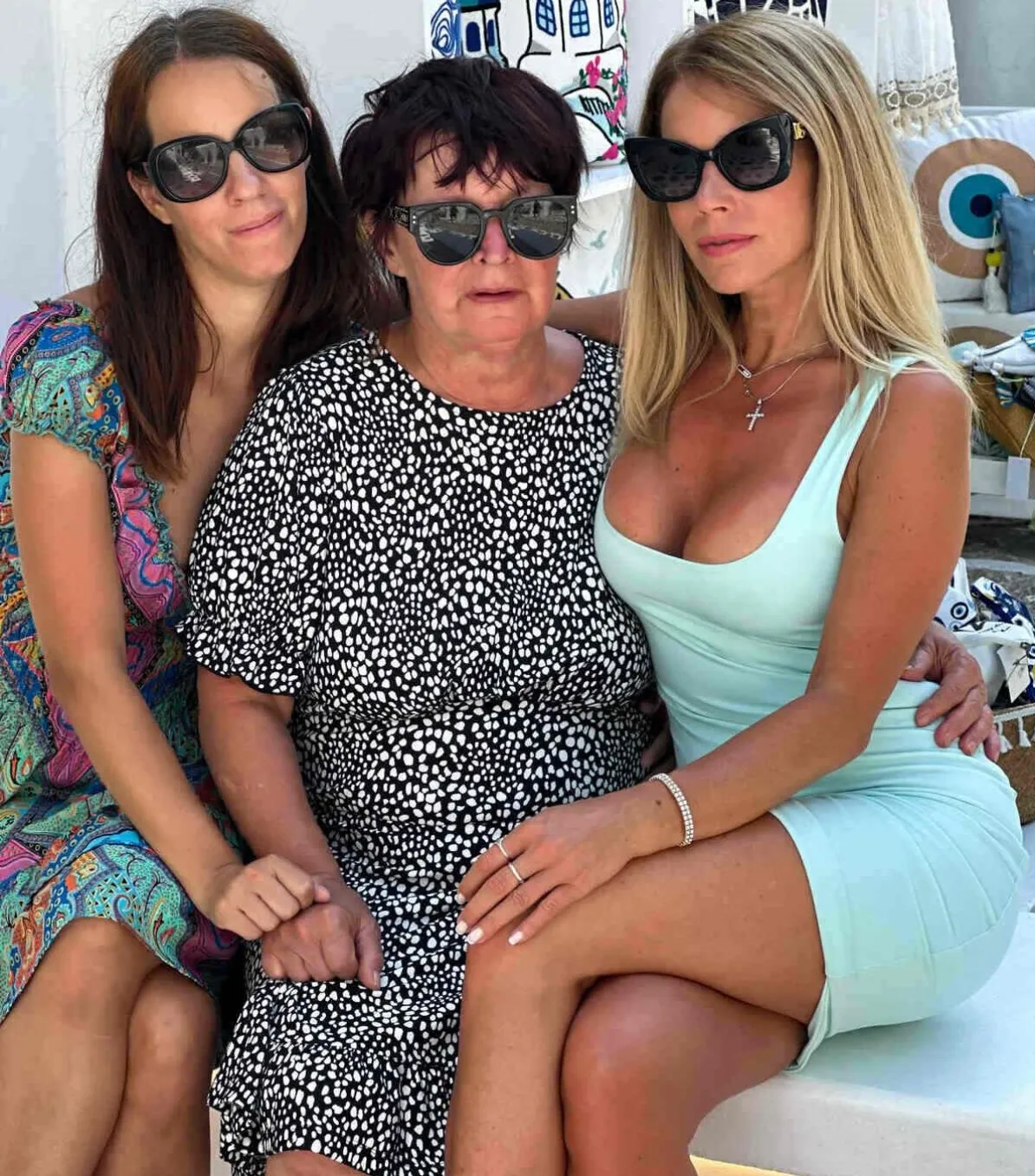 Baukó Éva édesanyja, húga Kati