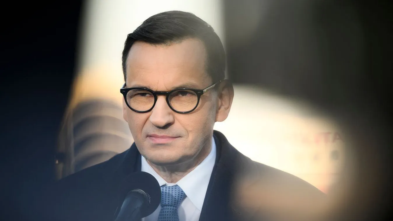 Keményen kiosztotta a lengyel kormányfő Manfred Webert