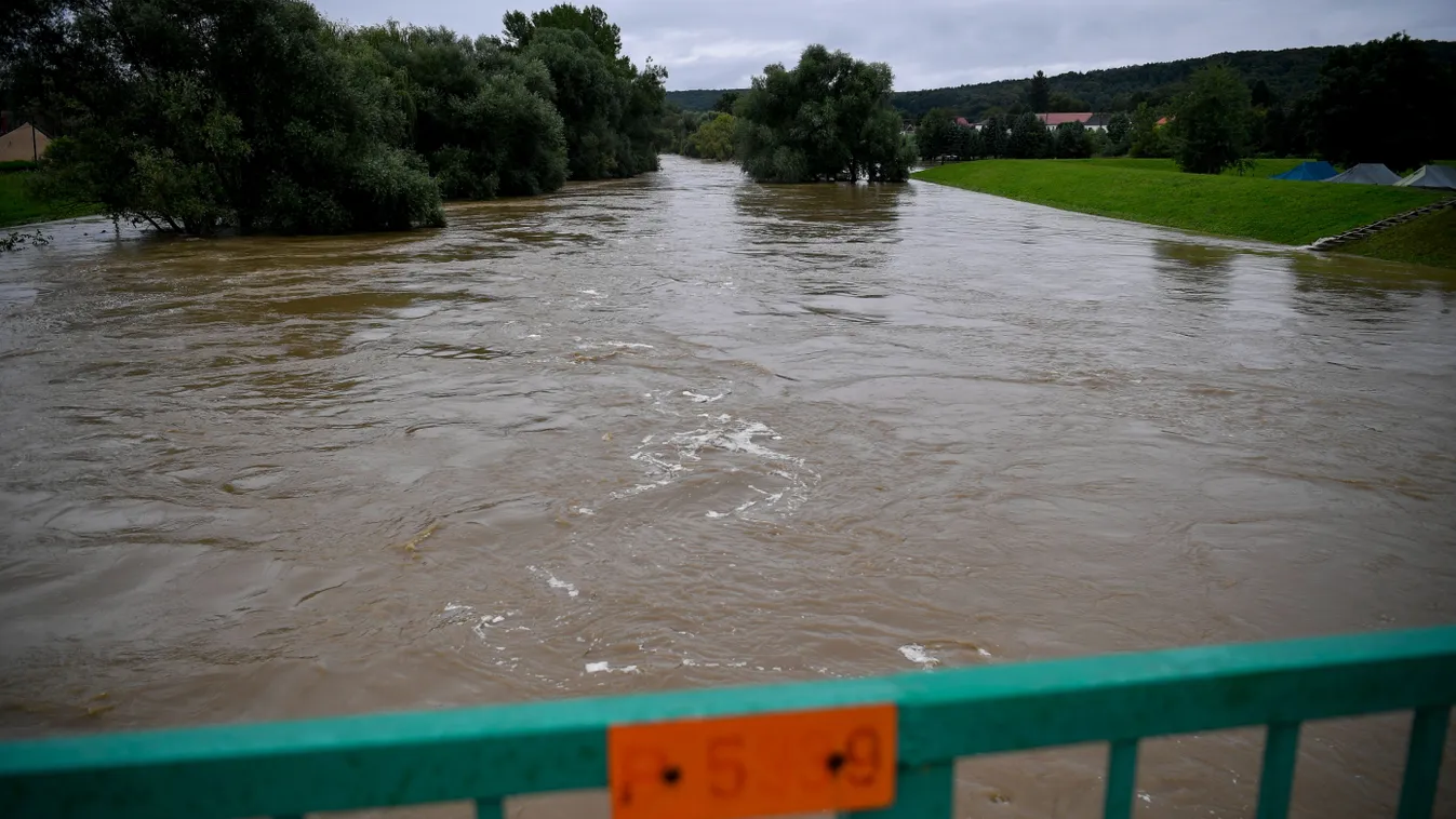 Borbás Marcsi sokkoló videón mutatta meg a Rába áradását