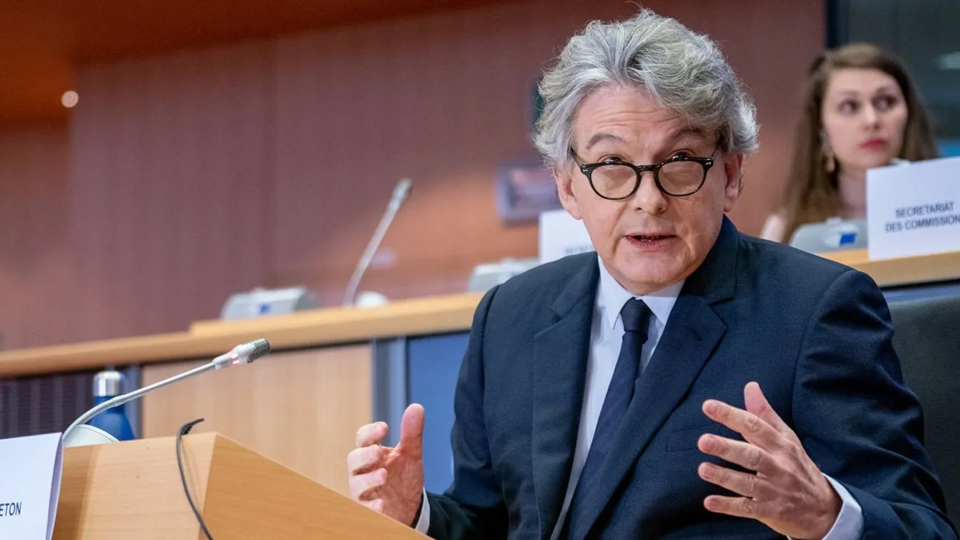 Középkori kastélyt vásárolt magának egy uniós biztos