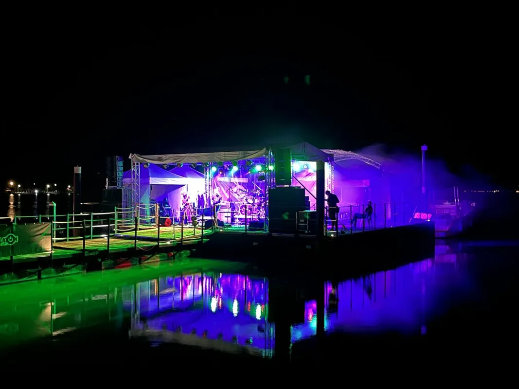 víz színpad balatonkoncert