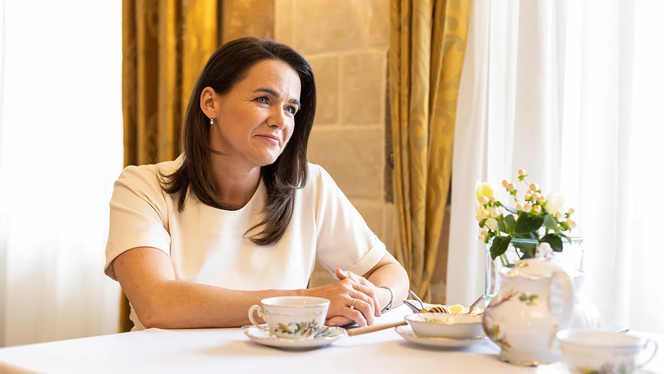 Óvóhelyre menekítették Novák Katalint Kijevben