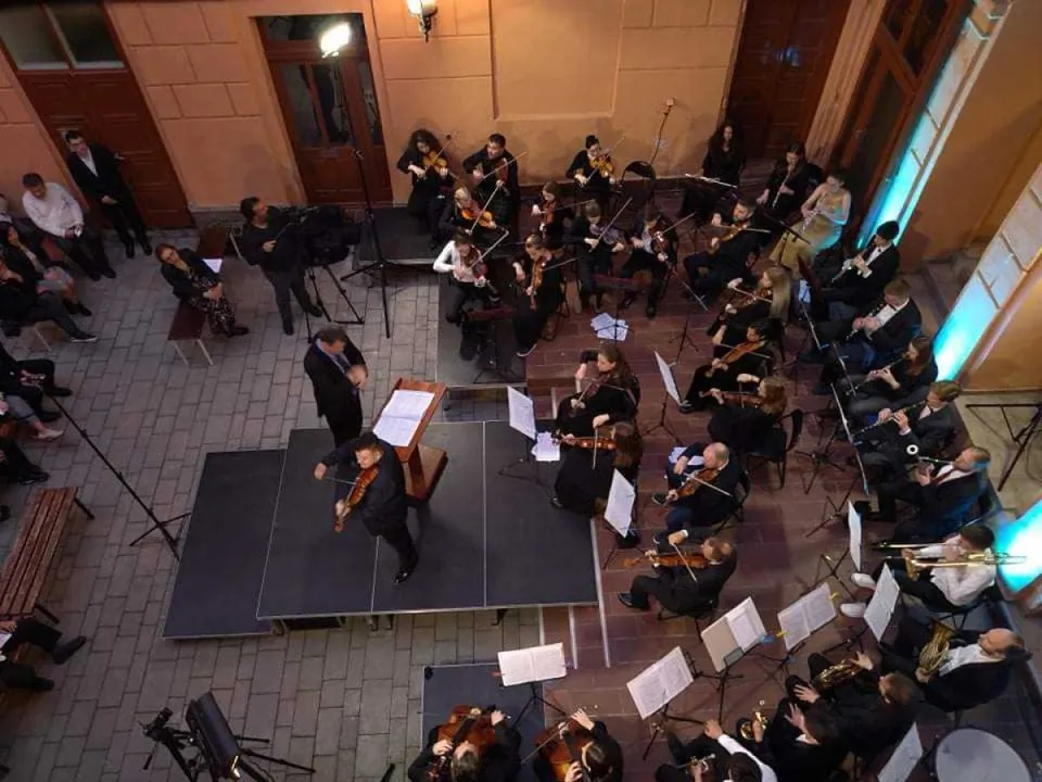 Paskó Csaba pap és séf