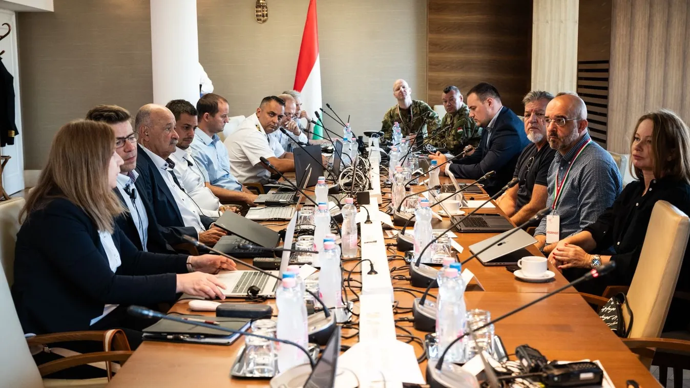 Megkezdte munkáját az operatív törzs