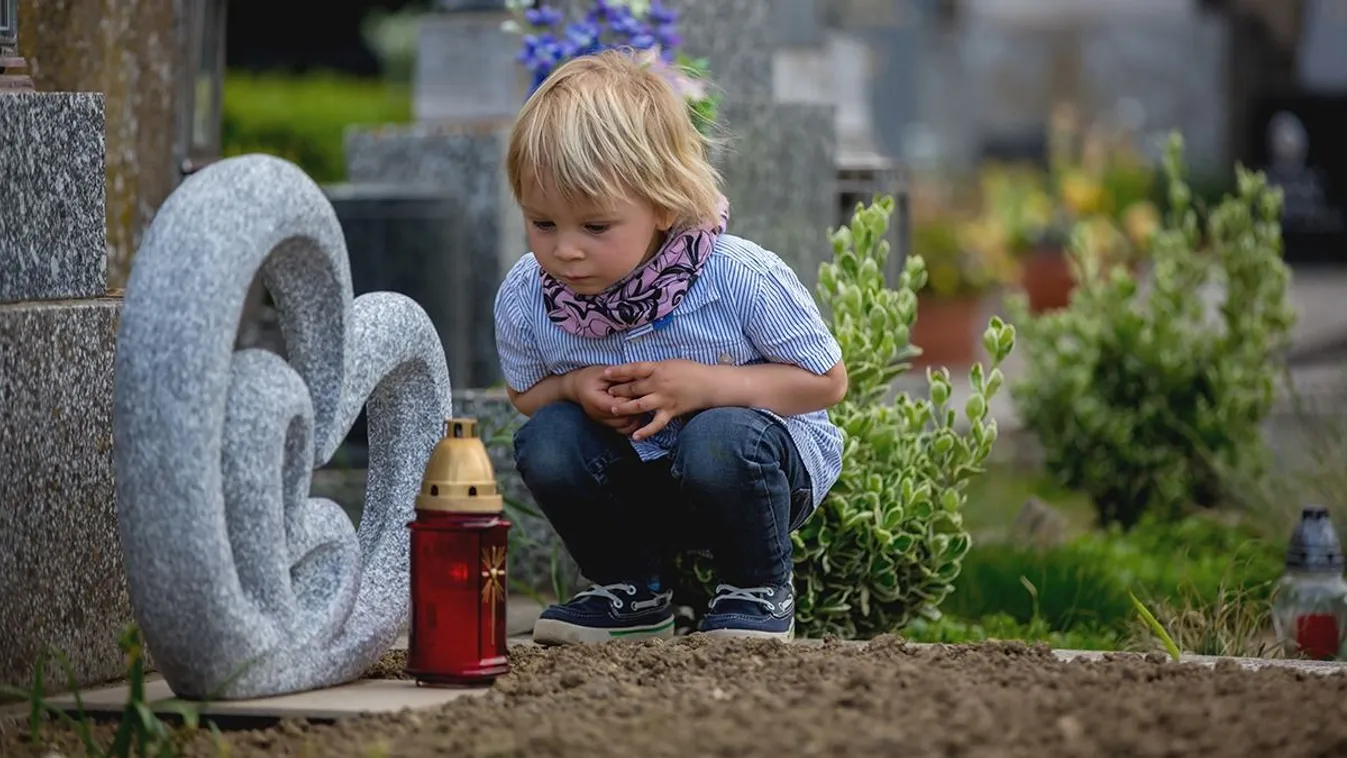A gyerek látta apja halálát - menjen a temetésre?