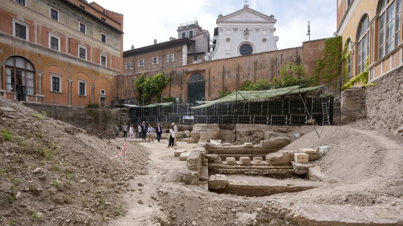 Megtalálták az "őrült" római császár színházát!