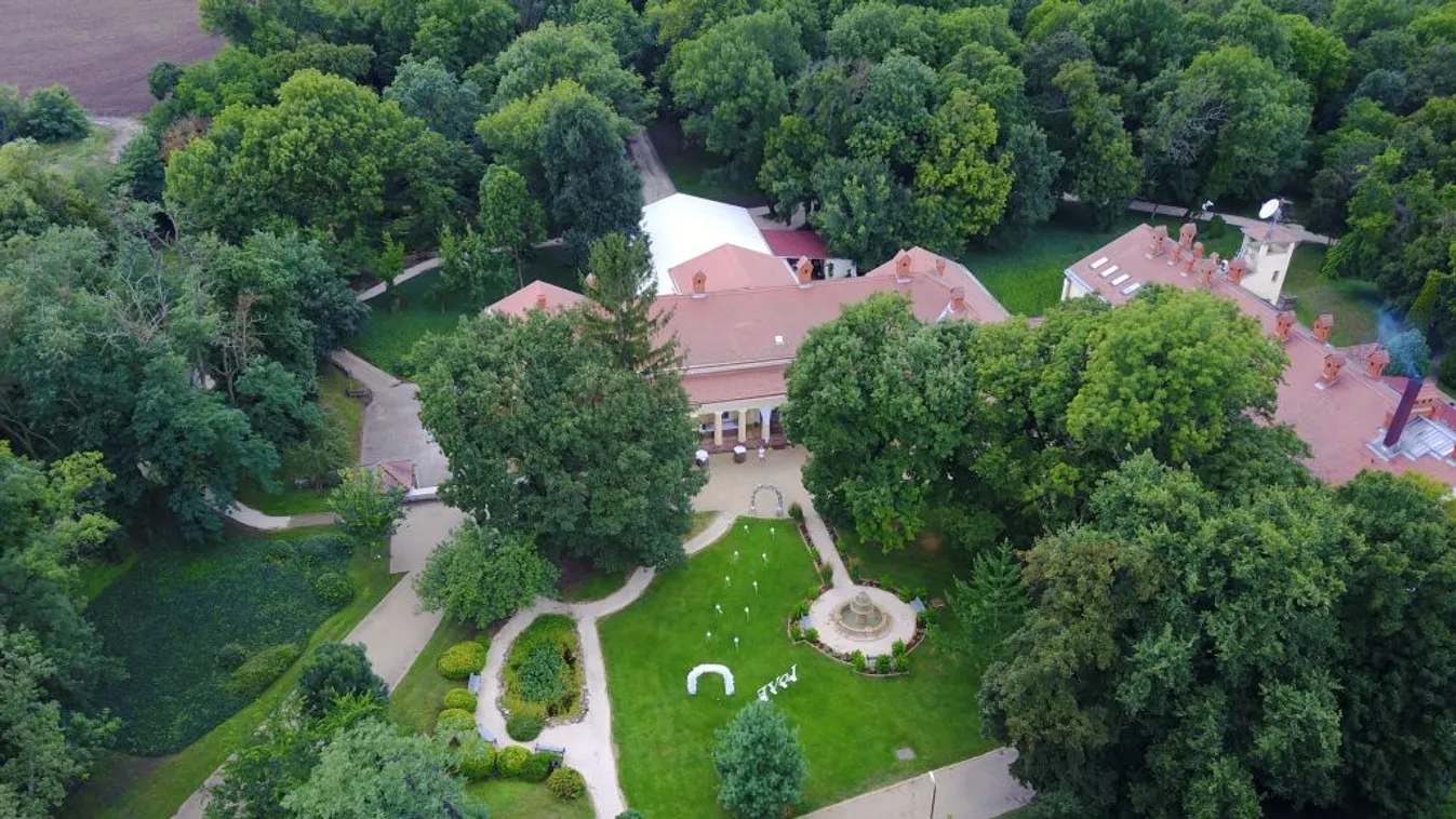 Így teremts mesebeli hangulatot az esküvőn (x)