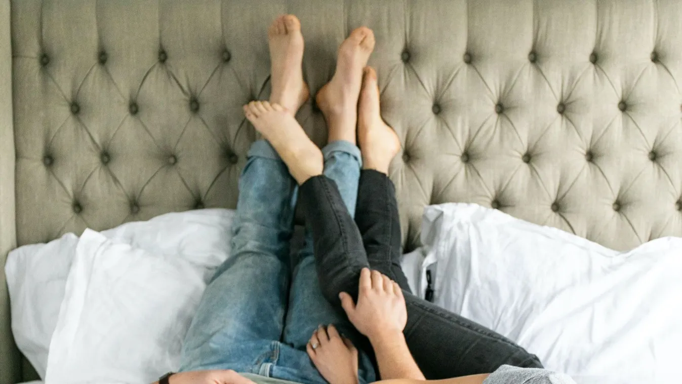  Ezért nem kéne a pároknak egy ágyban aludni