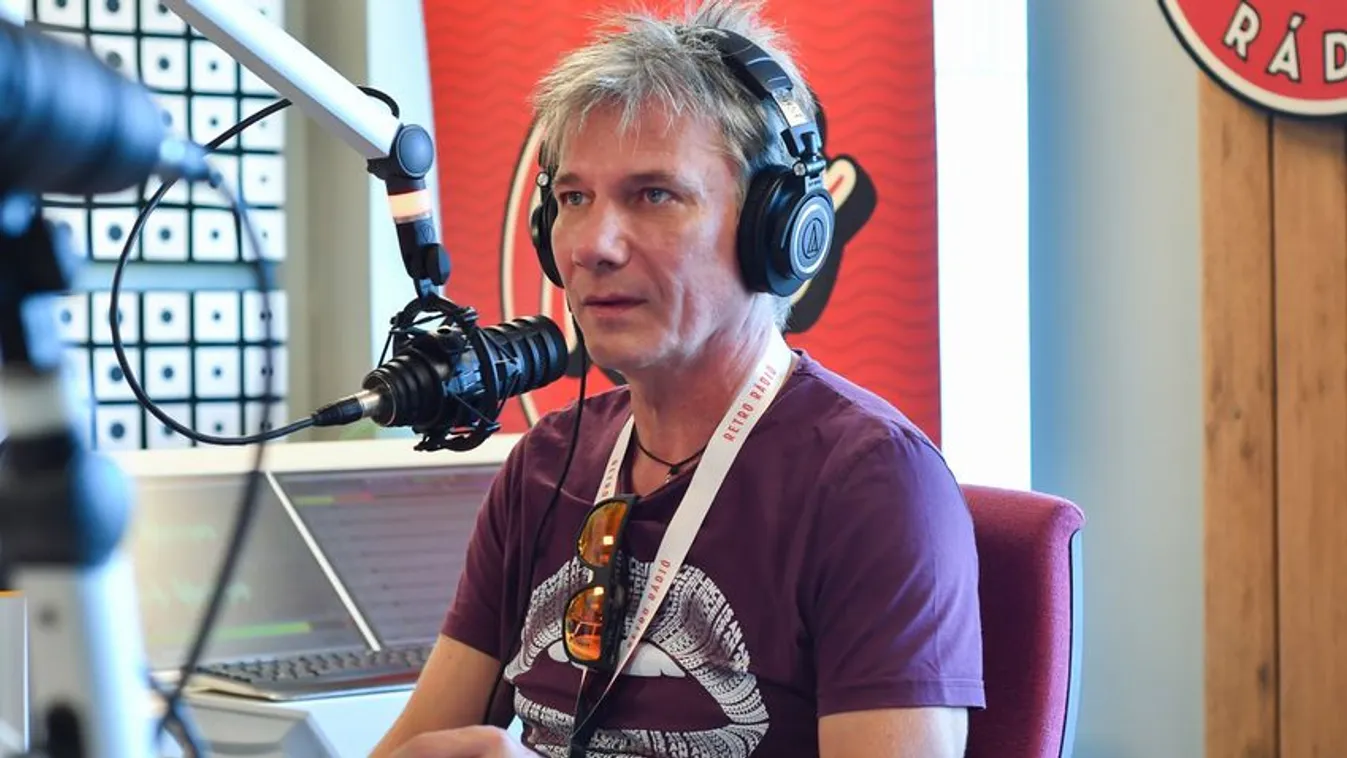 Bochkor Gábor kitálalt szexuális vágyairól: fiatal szépség rabolta el a 60 éves rádiós szívét