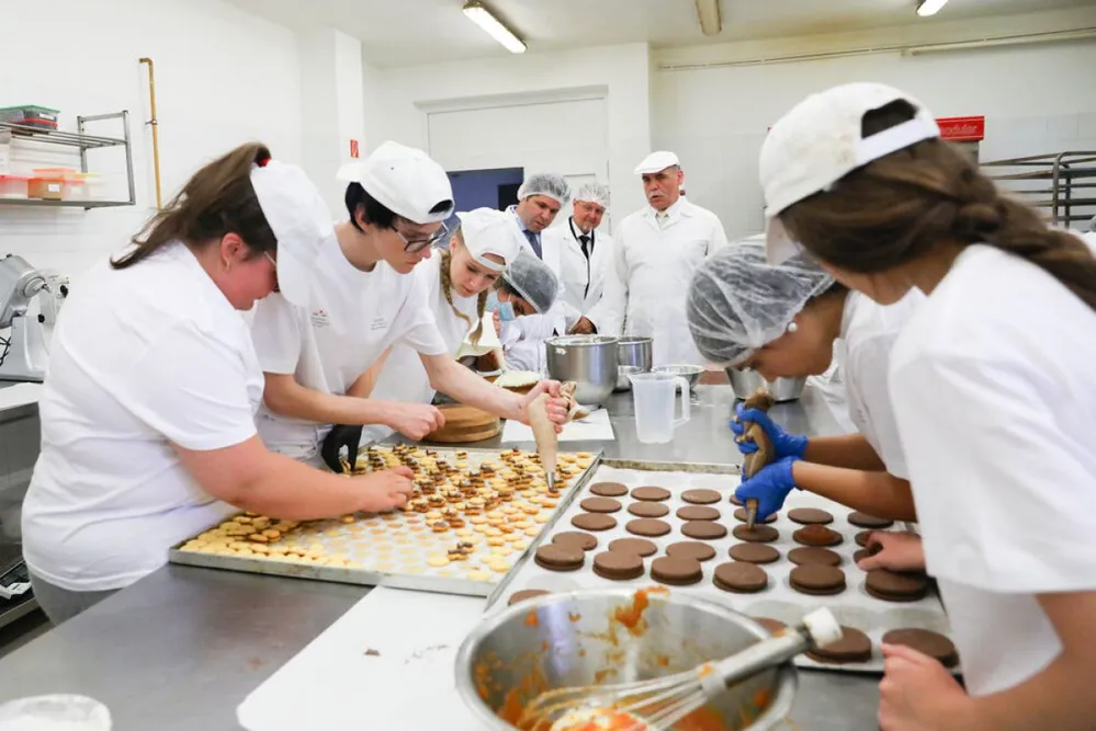 szakképzés, szakma, szakács, cukrász, tanuló