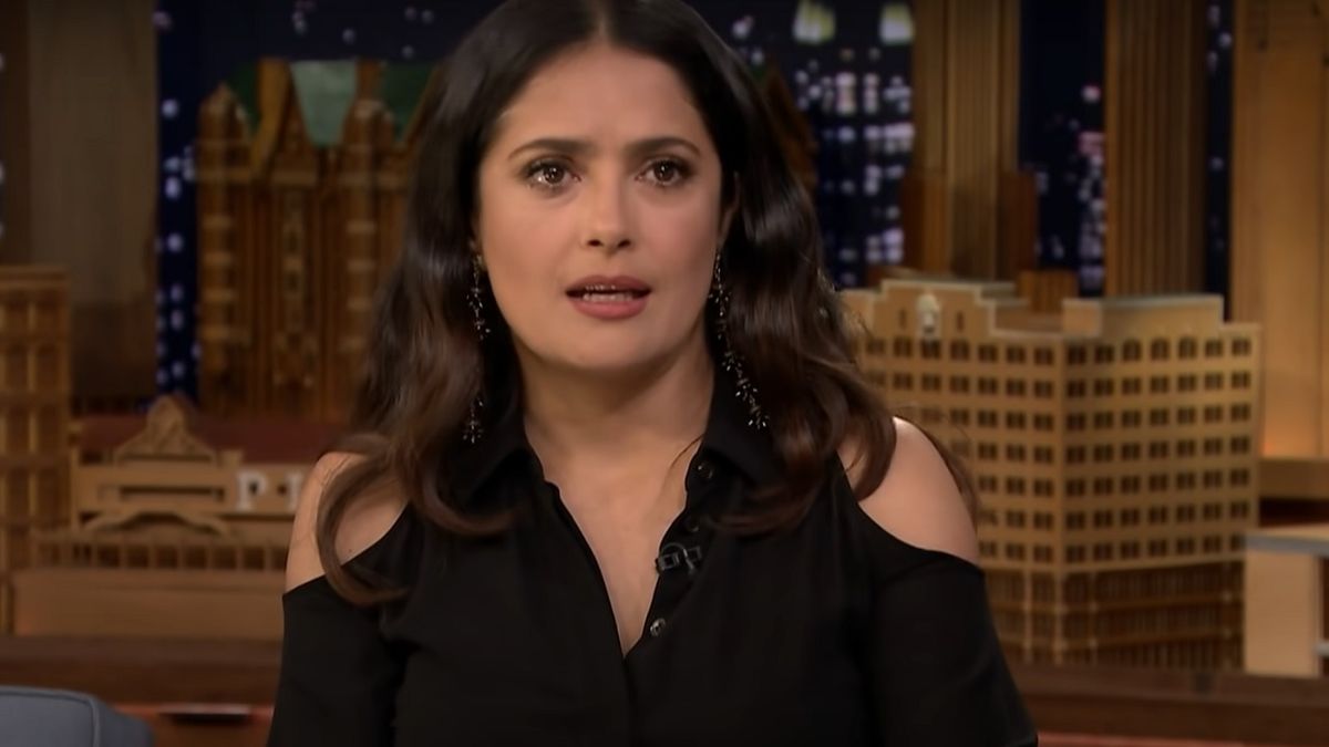 Dögös: Salma Hayek bikinis fotóval búcsúzott a nyártól