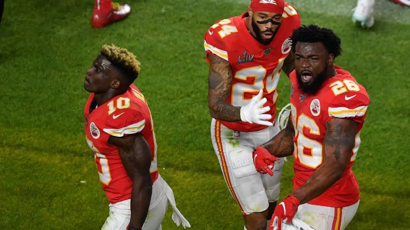 Pornósztárnak készül a futballcsillag