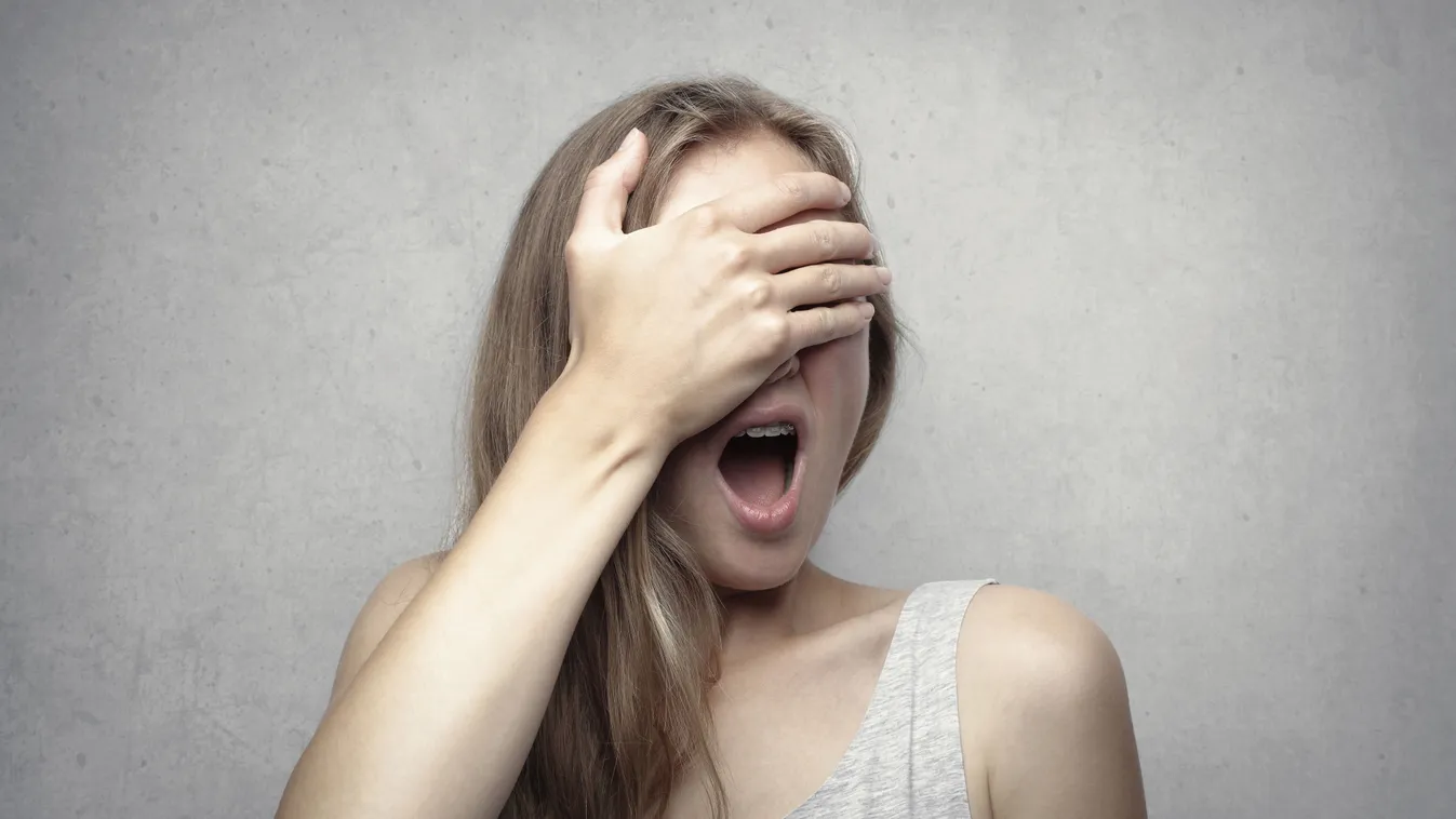 Sokkoló videófelvétel után üzent áldozatának a betörő