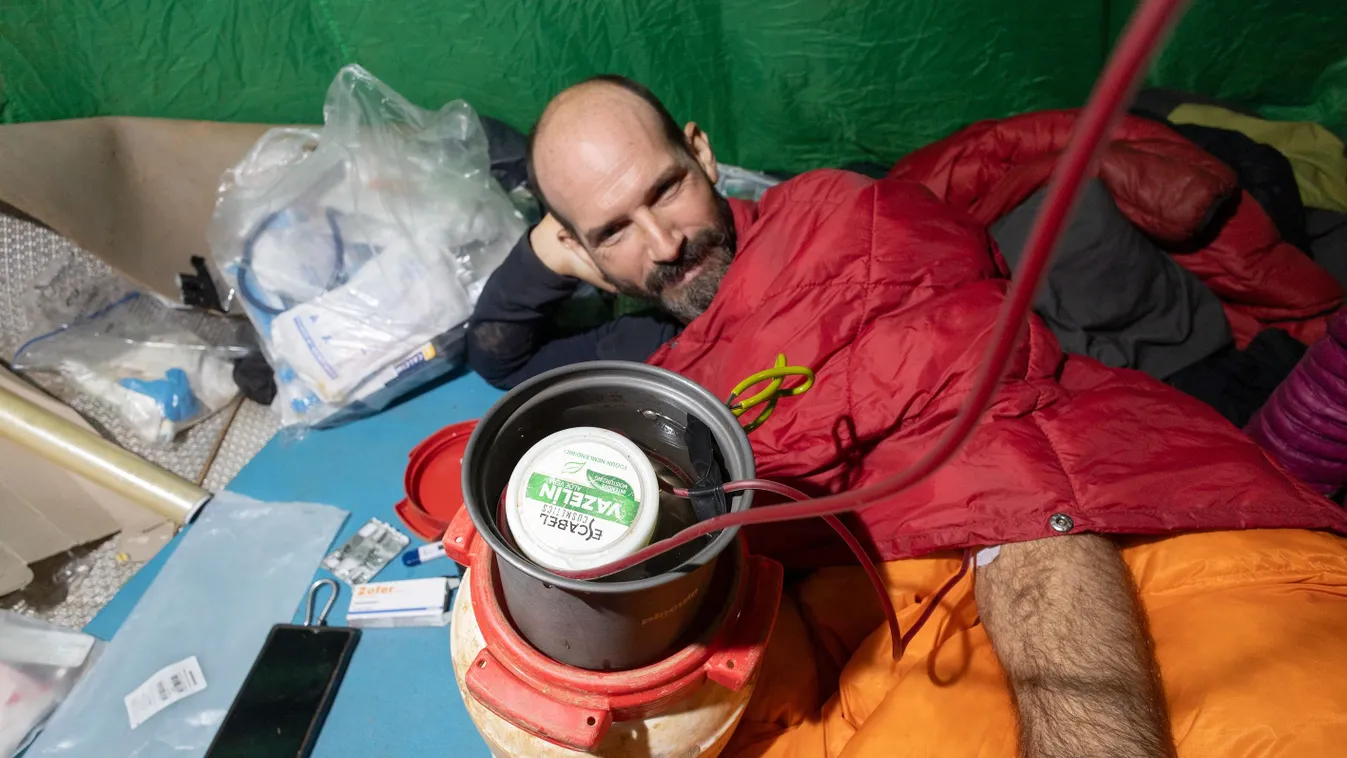 Magyarok mentették meg, súlyos döntést hozott a barlangász