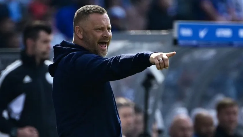 Dárdai Pál kiadta a jelszót: a szurkolók segítségével véget vetne a St. Pauli veretlenségi sorozatának