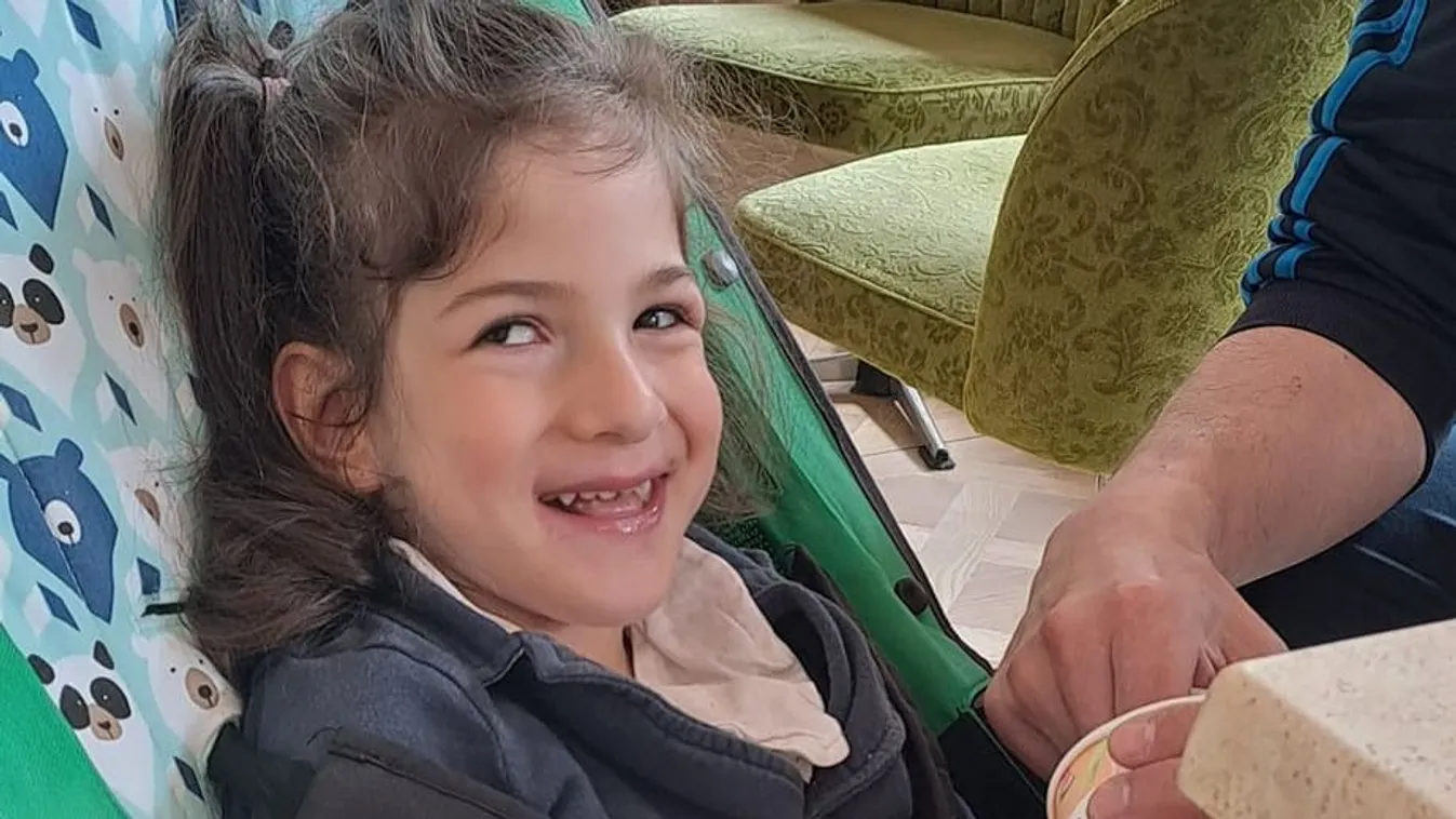 Az 5 éves Nolina ad erőt családjának