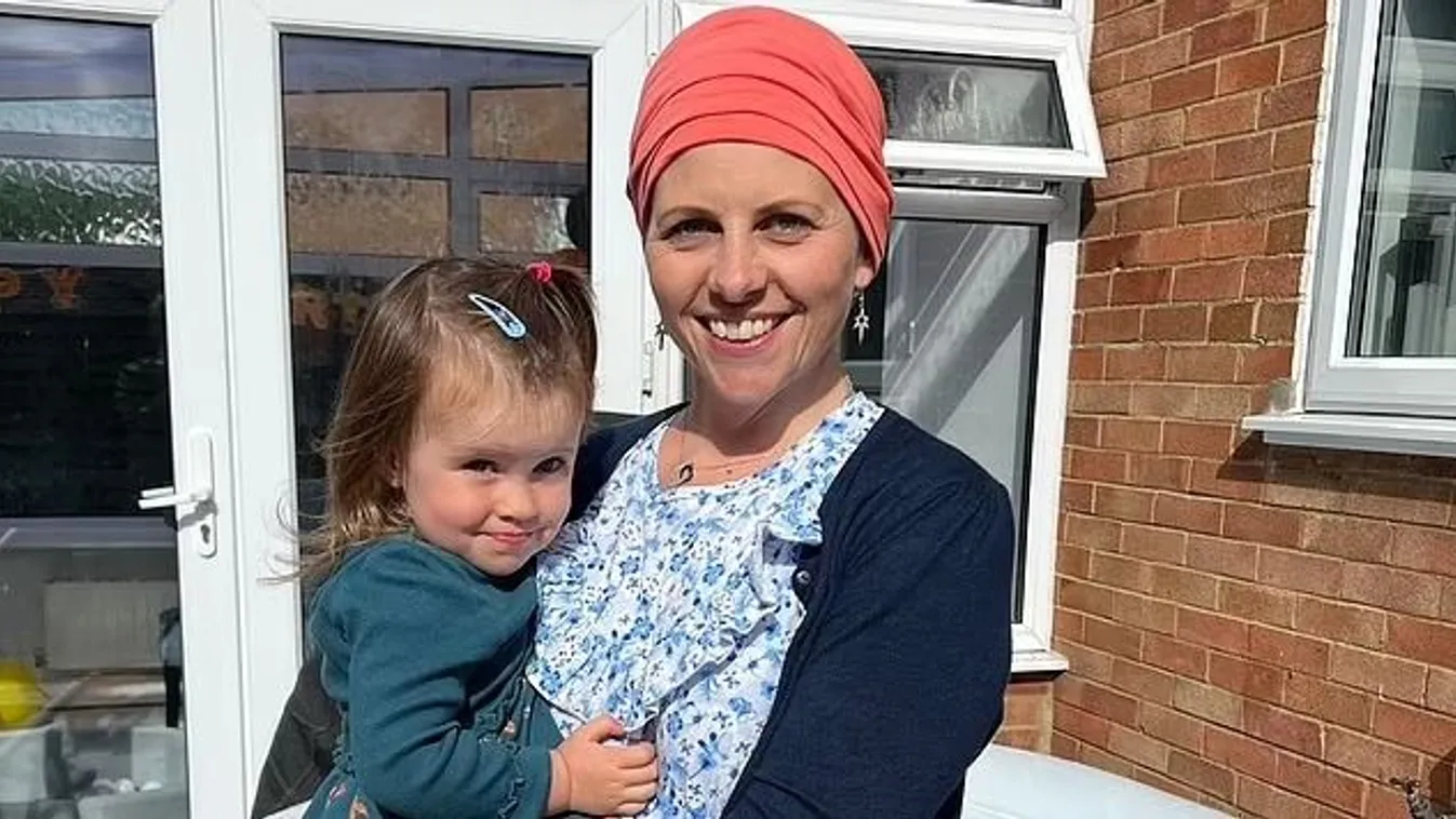 Testvérére bízta kislányát a rákos édesanya