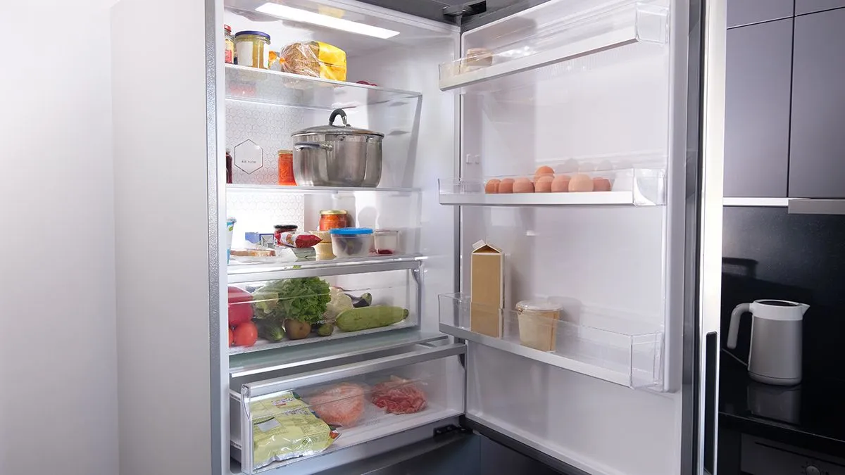 Open,Refrigerator,Filled,With,Fresh,Fruits,And,Vegetable