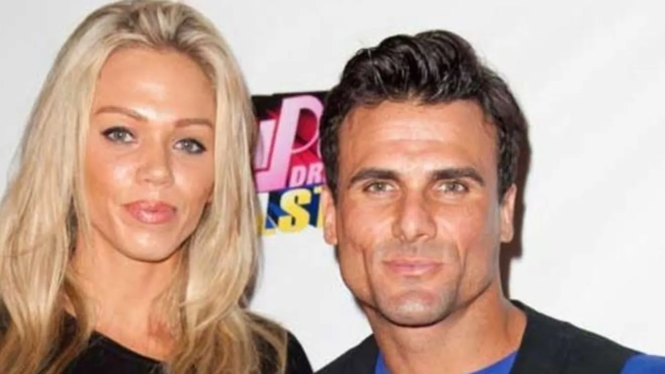 Nincs foga, teljesen lecsúszott: felismerhetetlen a Baywatch sztárjának felesége