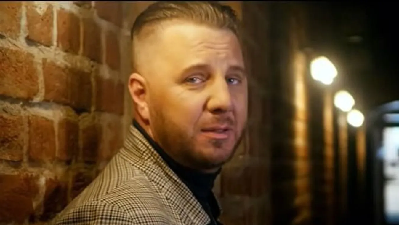 Zámbó Krisztián akkorát ütött, hogy a fal adta a másikat