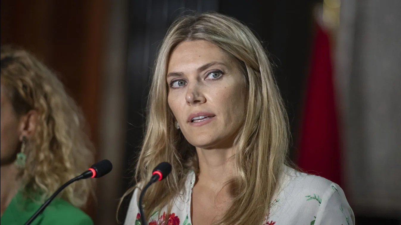 Eva Kaili trükkösen menekül a felelősségre vonás elől