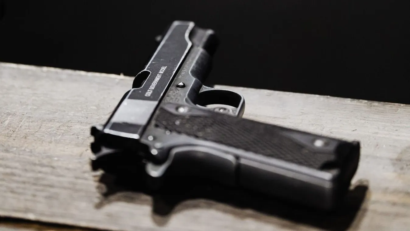 Lövések dördültek Óbudán, ketten megsérültek