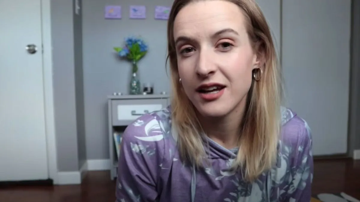 Jo Beckwith (Footless Jo) otó: YouTube videógrab