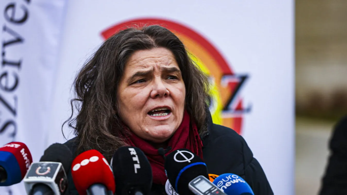 Egy volt pedagógus, aki beállt Soros-aktivistának