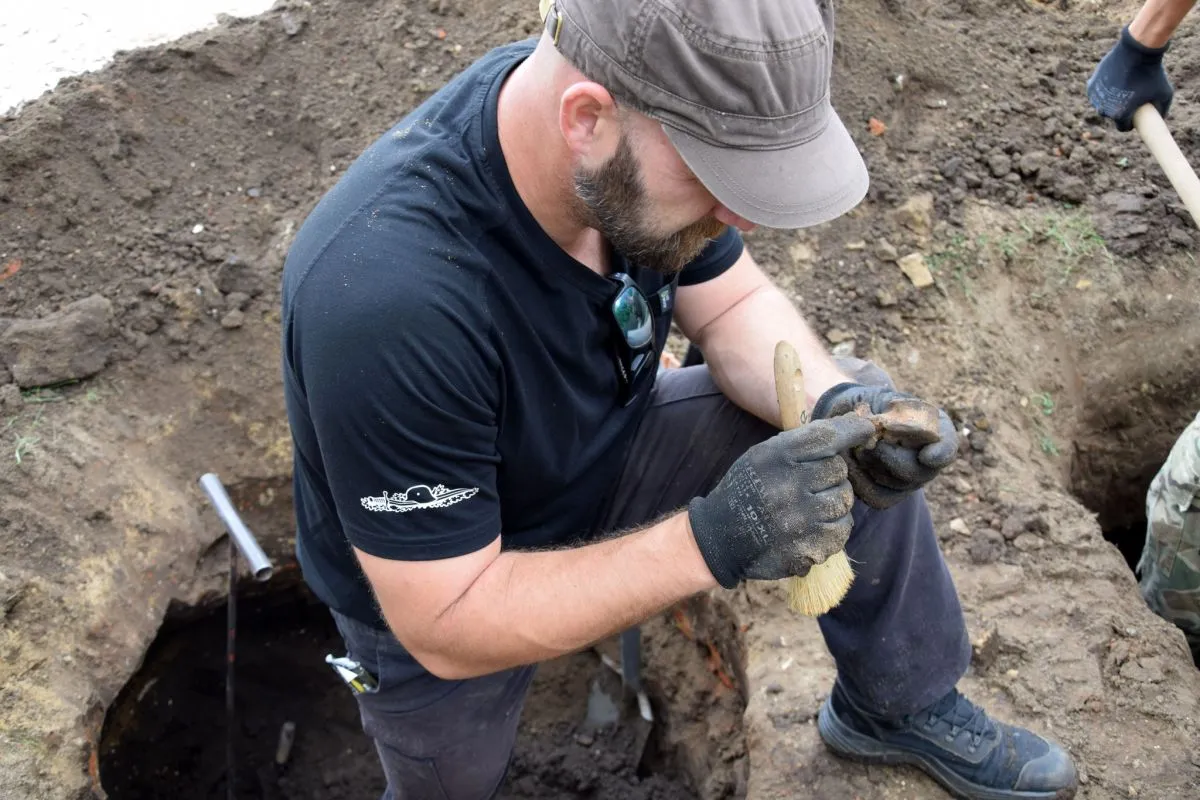 Halott magyar katona, hadisír