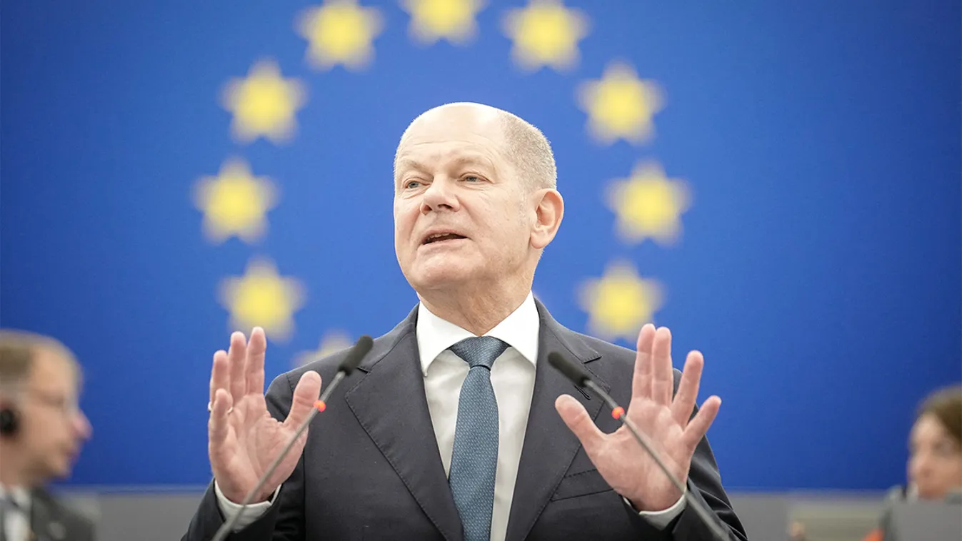 Baleset érte a német kancellárt, íme az első fotó róla