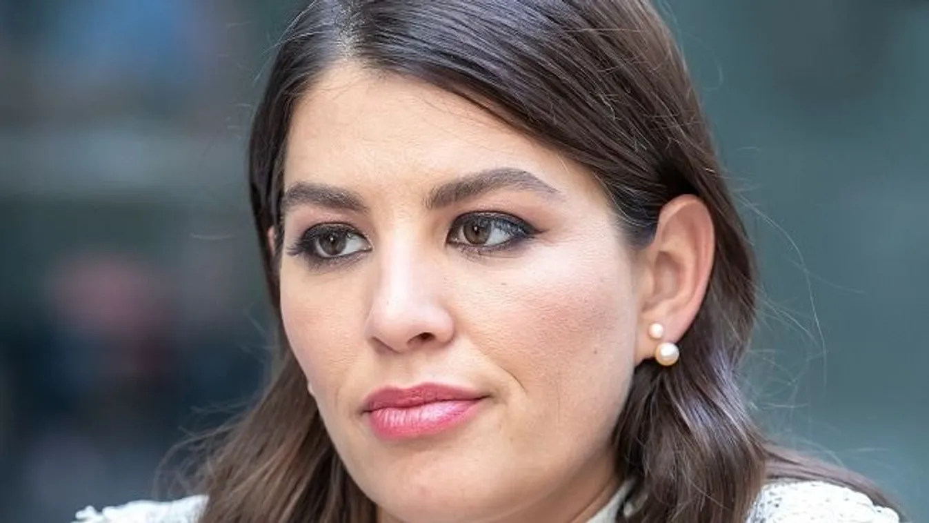 „Legyetek résen!” - Csalók élnek vissza Ördög Nóra nevével