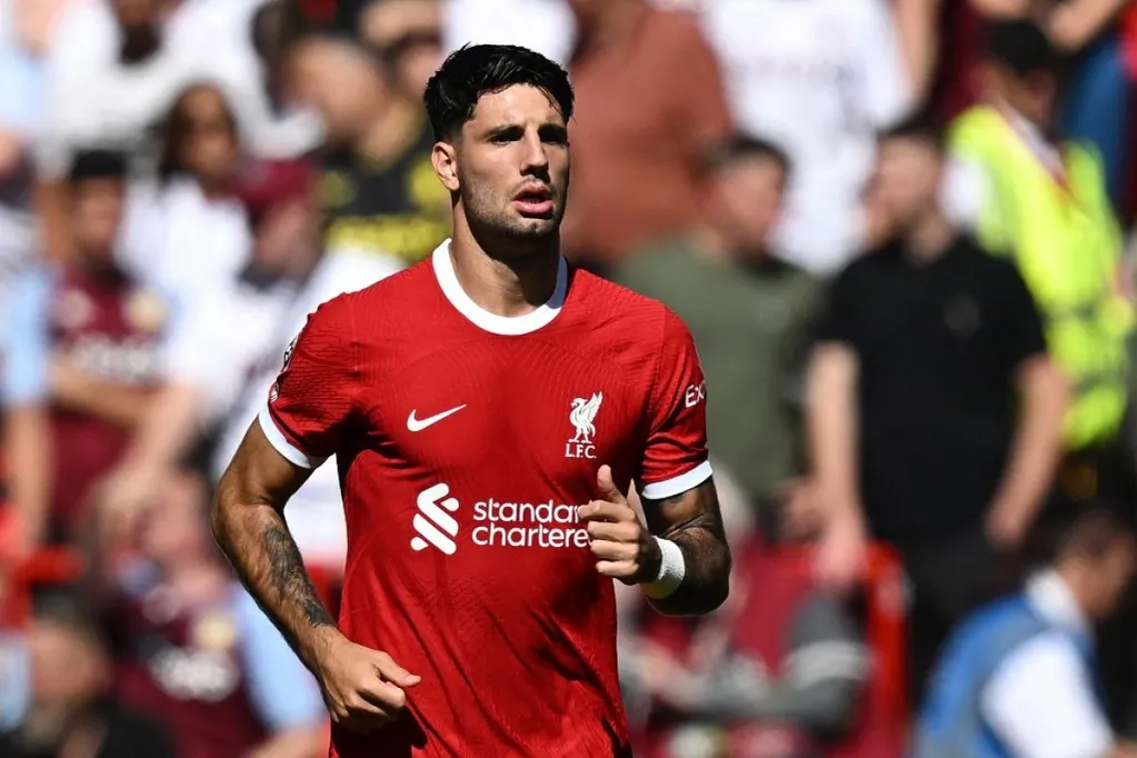 Szoboszlai a pályán, majd a mikrofonnál is nagy örömöt okozott a Liverpool szurkolóinak