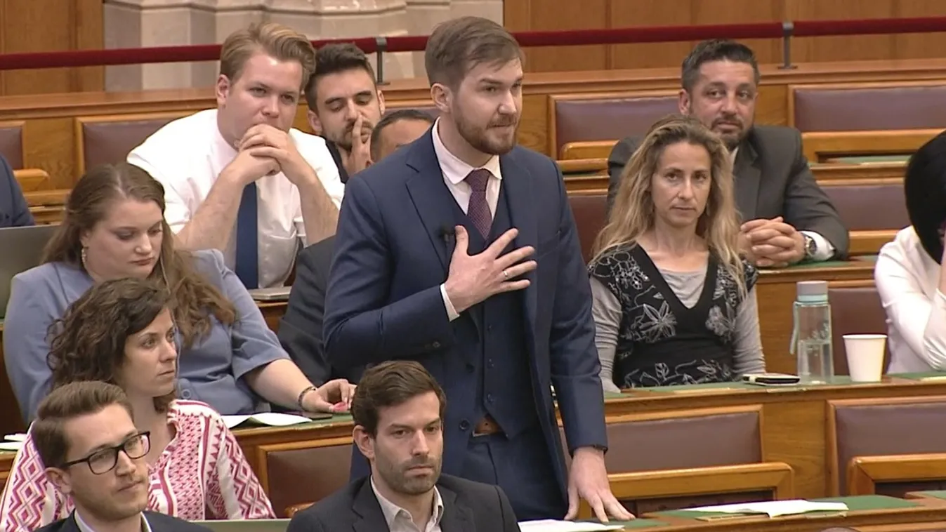 Még trágárkodott is egyet a Momentum elnöke