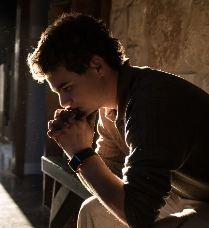 gondolkodó, gondolkodik, gyötrődő, férfi