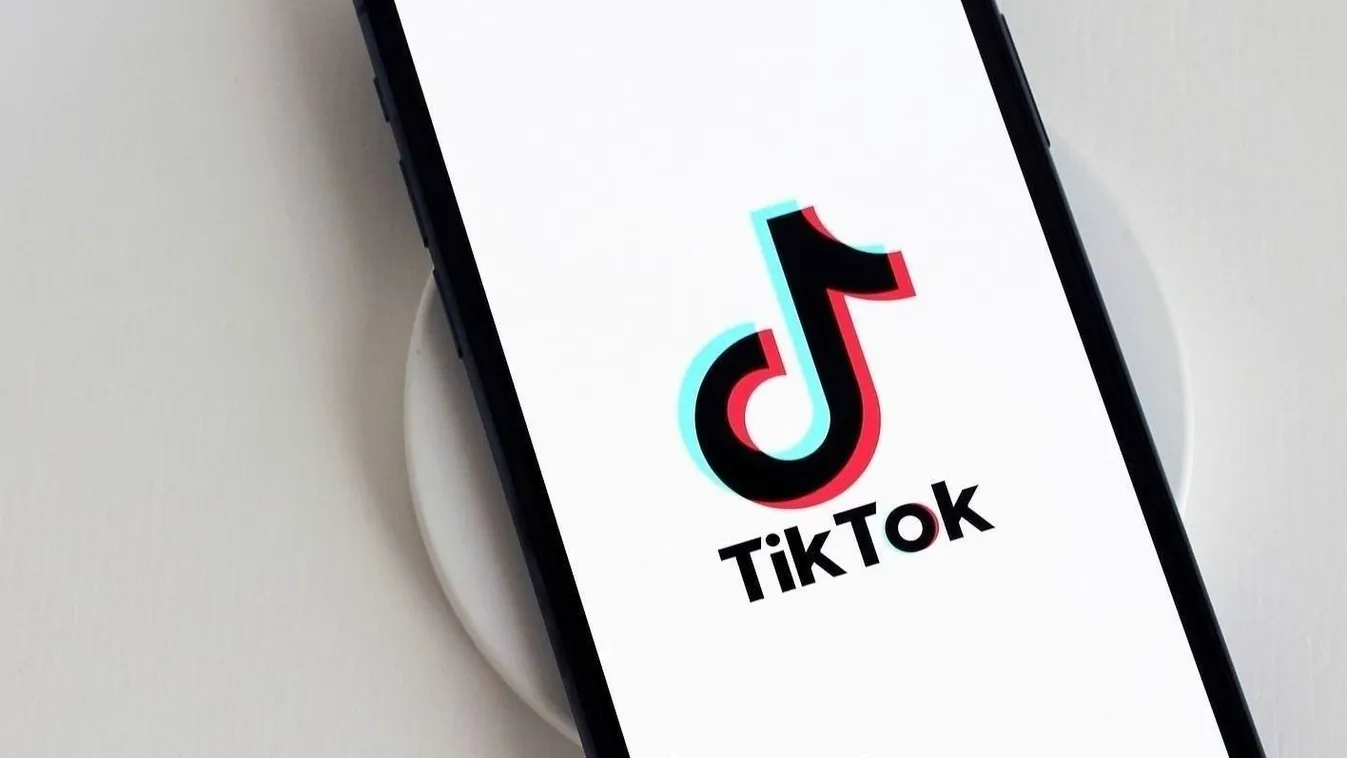 Jön a fizetős TikTok: pofátlanul nagy összegeket is elkérhetnek a videókért