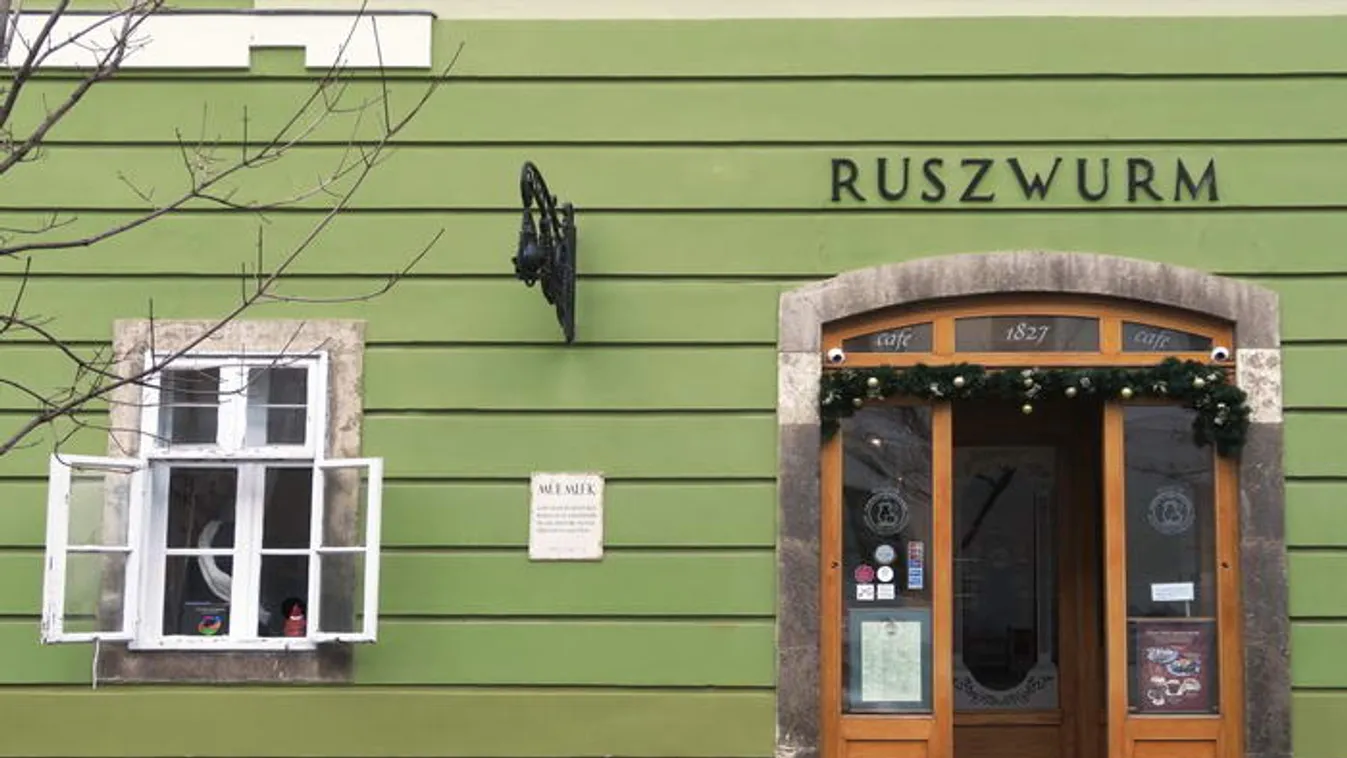 Védelmi pénzeket próbált beszedni az I. kerületi polgármester?