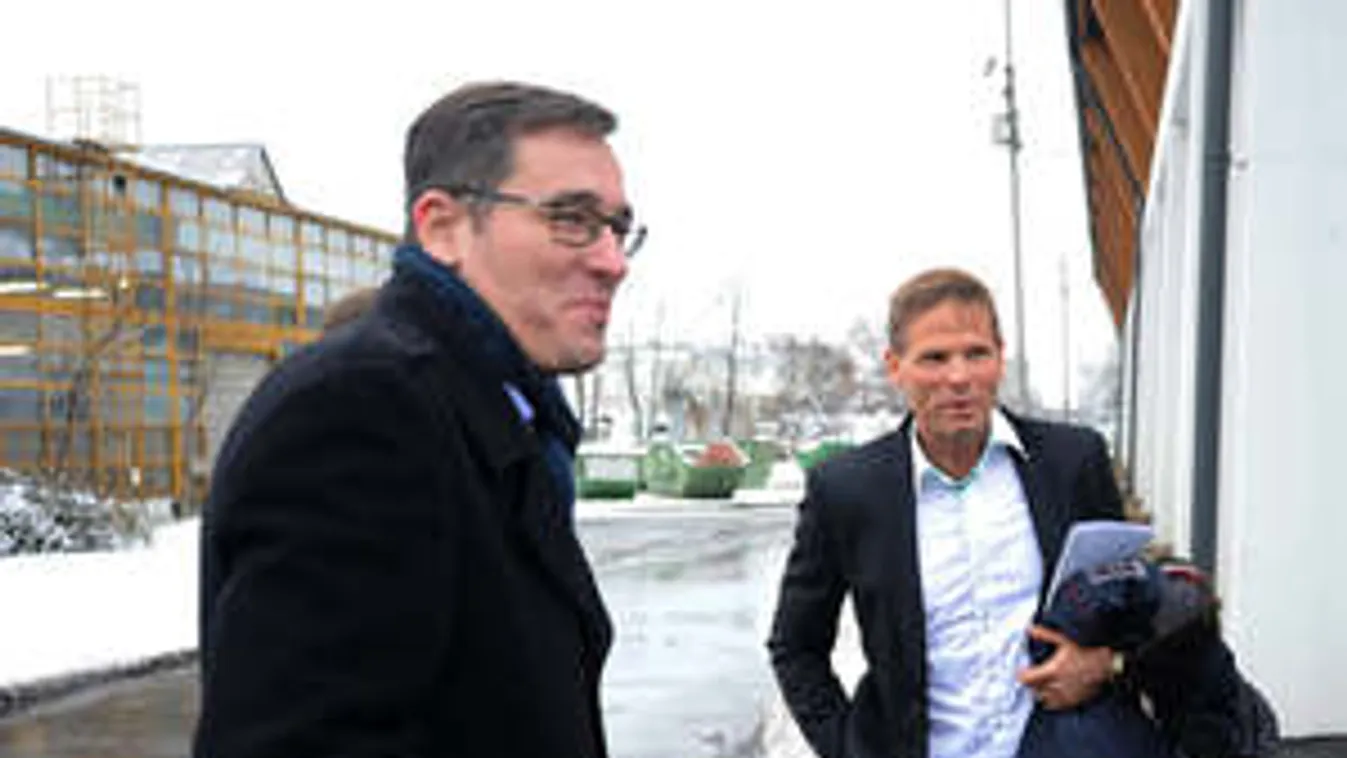 Karácsony több száz millióval szórta meg a "csókosokat"