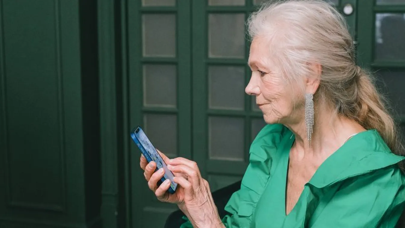 Ügyvédnek adta ki magát az unokázós csaló