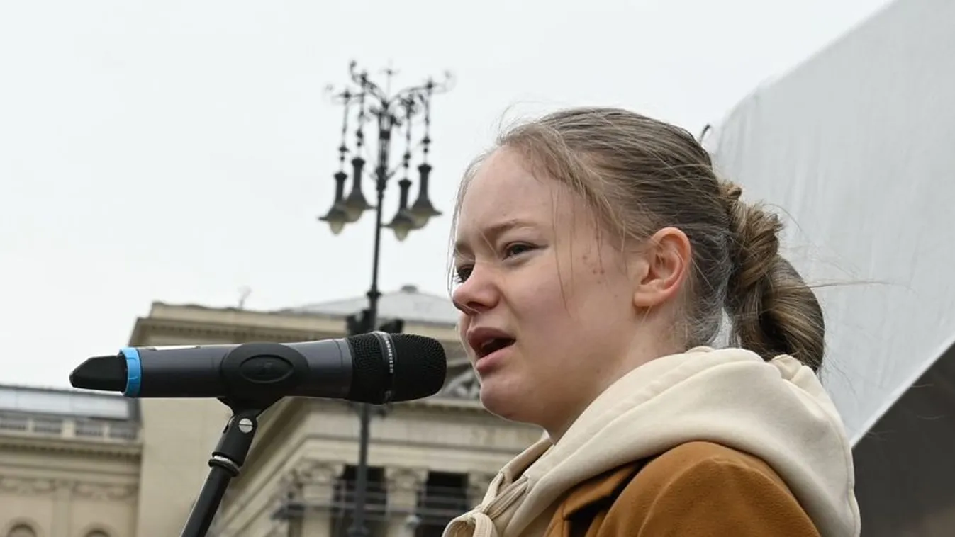 A hitoktatásra, keresztény iskolákra támadt Pankotai LIli