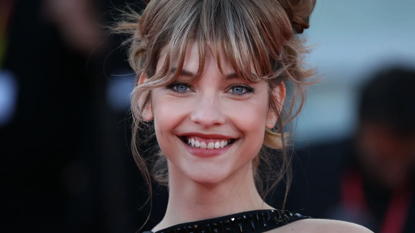 Palvin Barbi igéző megjelenése ámulatba ejtő - Fotó