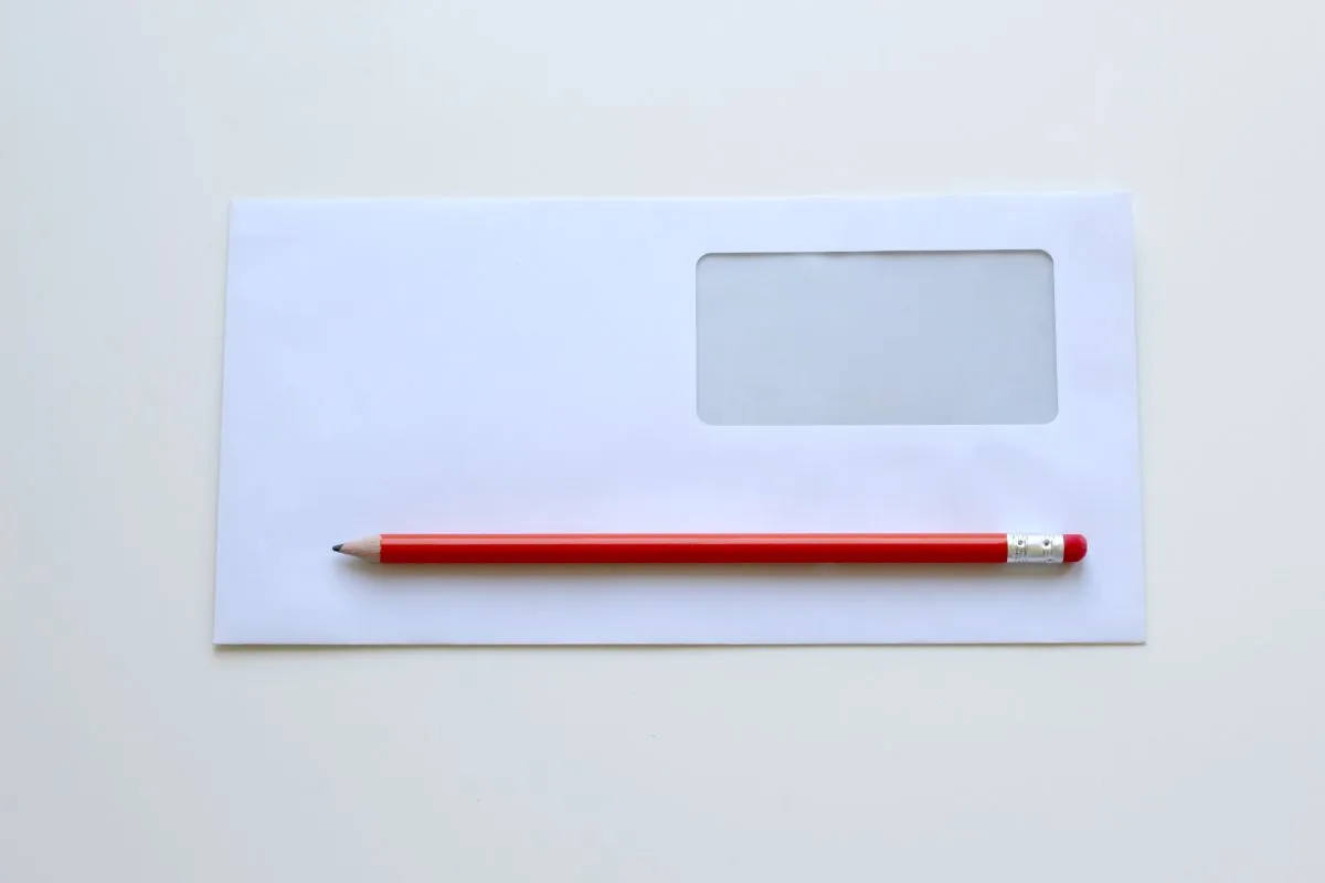 boríték levél üzenet ceruza