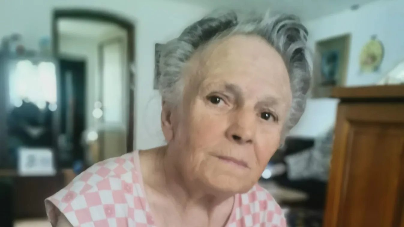 Kétgyermekes anyuka fogadta be a hajléktalan Erzsike nénit