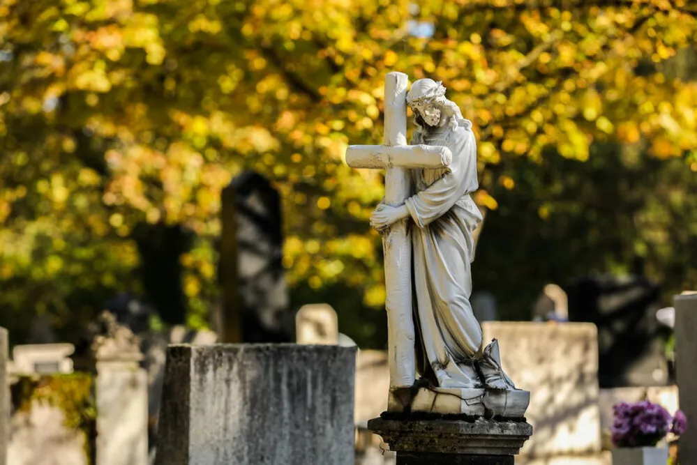 mindenszentek, temető, halottak napja