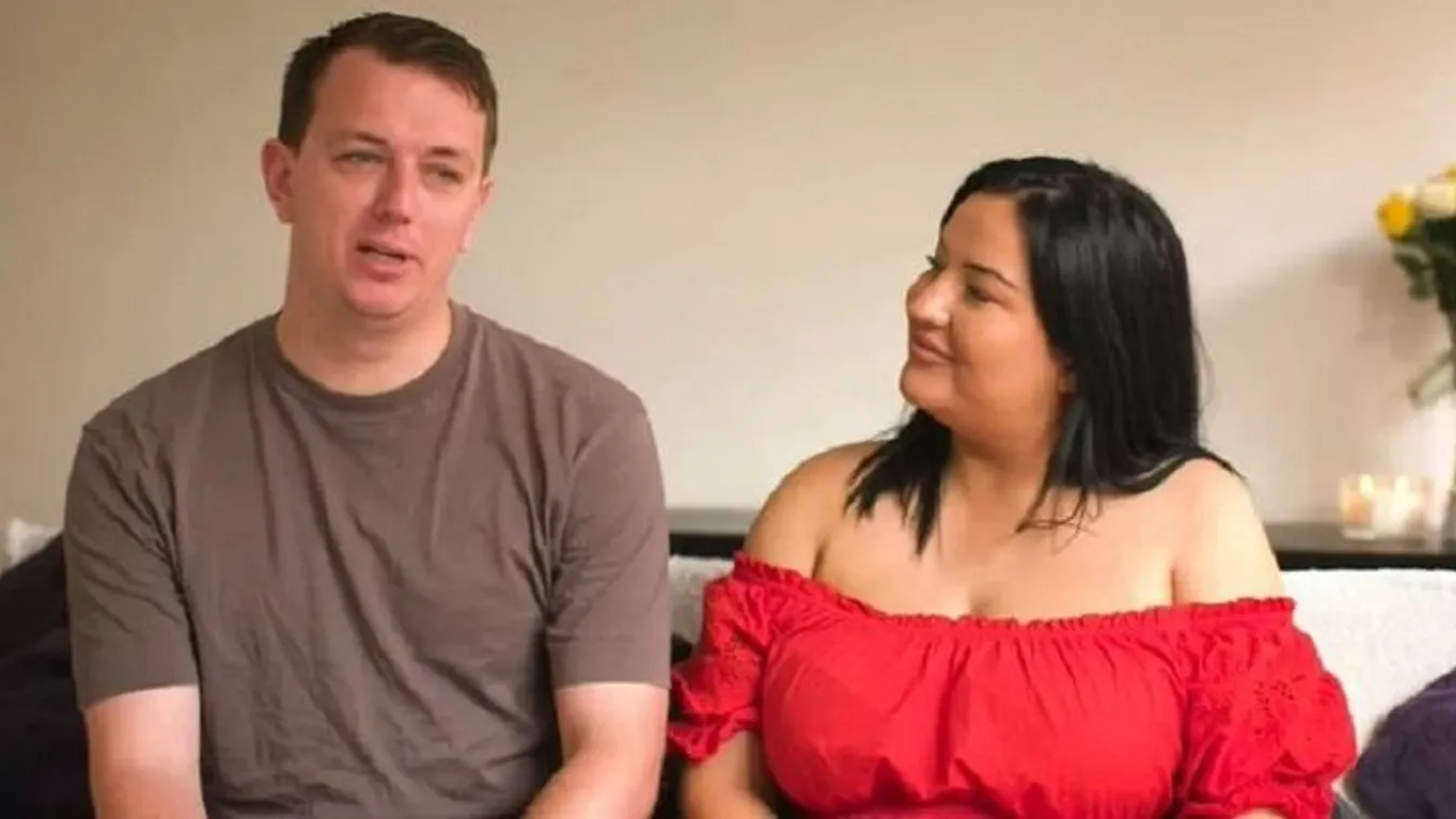 „A férjem segít kiválasztani, hogy kikkel randizzak”