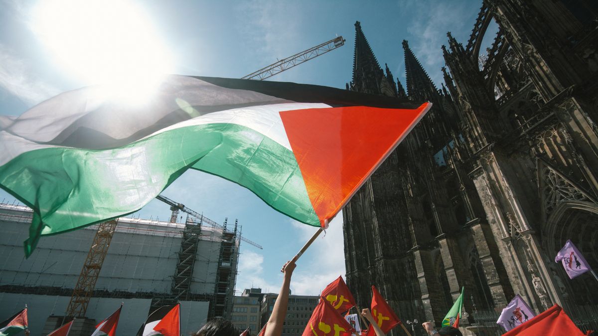 Új dimenzióba lépett a berlini utcákon zajló zsidóellenes erőszak – Ripost