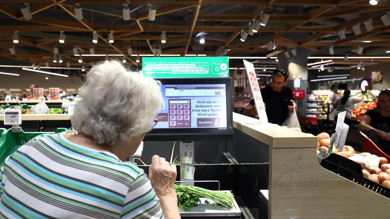 A nyugdíjasokat segíti a leginkább az Árfigyelő