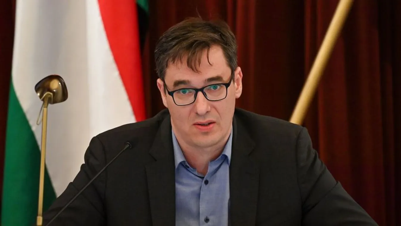 Karácsony tízmilliós jutalmakat osztott a jegyáremelés előtt